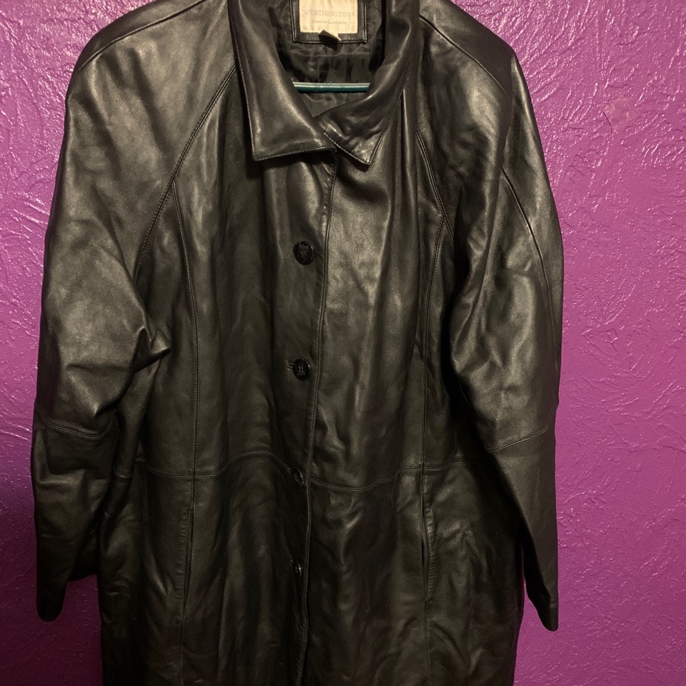 BLACK LEATHER COAT SIZE 3X